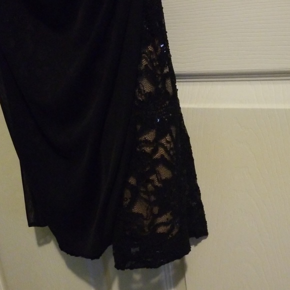Dress - Picture 4 of 8